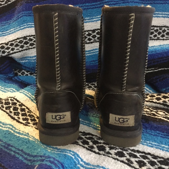 Leather Uggs gently used, black - Picture 6 of 8